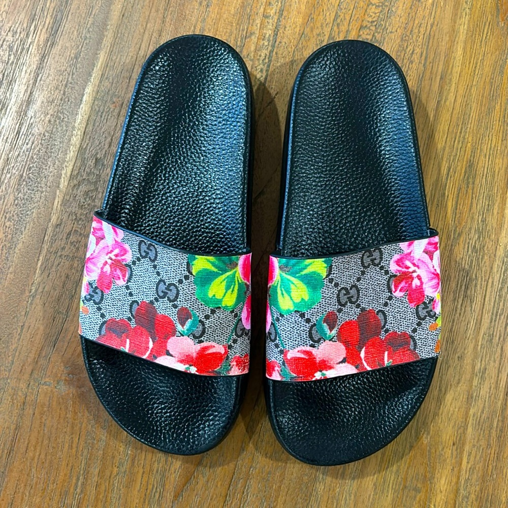 Gucci Bloom Supreme Slides